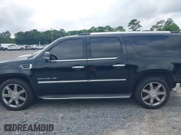 2014 Cadillac Escalade ESV Luxury с VIN 1GYS4HEF6ER199190, выставлен на аукционе IAAI как лот 42365693 с пробегом 144 875 миль миль и . История ставок и продаж доступна на DreamBid. Изображение 15.