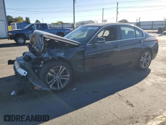 2018 BMW 3 Series 330i xDrive with VIN WBA8D9G59JNU66685, listed as a Copart auction lot 71733925 with 93,071 mi miles and Salvage title. Bid and sale history available at DreamBid. Image 1.