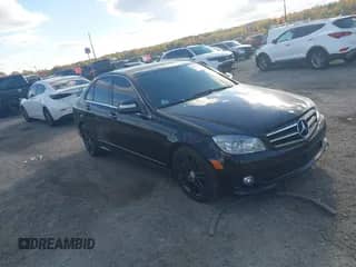 2008 Mercedes-Benz C 300 Sport z VIN WDDGF54XX8F097773, wystawiony jako IAAI lot #43526449 z przebiegiem 210 366 mil mil oraz . Historia ofert i sprzedaży dostępna na DreamBid. Obrazek 1.