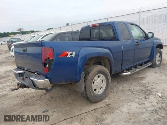 2005 Chevrolet Colorado LS Z71 z VIN 1GCDT196458186432, wystawiony jako IAAI lot #42918442 z przebiegiem 170 273 mil mil oraz . Historia ofert i sprzedaży dostępna na DreamBid. Obrazek 4.
