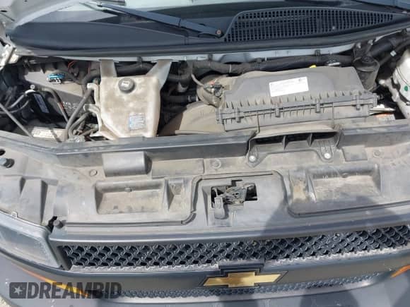 2018 Chevrolet Express Cargo with VIN 1GCWGAFP7J1343433, listed as a IAAI auction lot 42780602 with 121,170 mi miles and . Bid and sale history available at DreamBid. Image 10.
