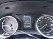 2021 Toyota Camry LE z VIN 4T1C11AK7MU593799, wystawiony jako IAAI lot #43150862 z przebiegiem 86 619 mil mil oraz . Historia ofert i sprzedaży dostępna na DreamBid. Obrazek 7.