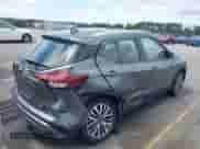 2024 Nissan Kicks SV z VIN 3N1CP5CV2RL563812, wystawiony jako IAAI lot #43005192 z przebiegiem 14 958 mil mil oraz . Historia ofert i sprzedaży dostępna na DreamBid. Obrazek 4.