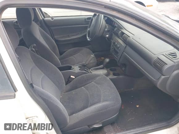 2004 Dodge Stratus SE с VIN 1B3EL36X04N138425, выставлен на аукционе IAAI как лот 41947946 с пробегом Не указан миль и . История ставок и продаж доступна на DreamBid. Изображение 5.