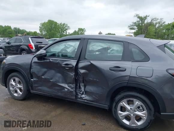 2025 Honda HR-V LX with VIN 3CZRZ2H31SM742182, listed as a IAAI auction lot 42153191 with 3,506 mi miles and . Bid and sale history available at DreamBid. Image 6.