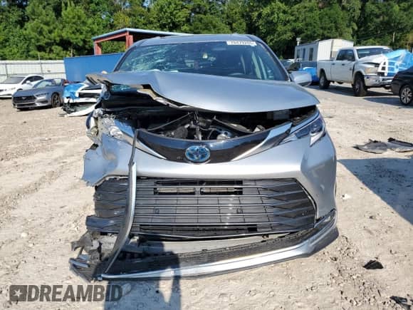 2022 Toyota Sienna Platinum с VIN 5TDERKEC9NS129434, выставлен на аукционе Copart как лот 70479265 с пробегом 72 192 миль миль и Списание • Salvage title. История ставок и продаж доступна на DreamBid. Изображение 5.