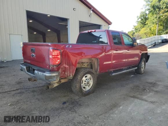 2018 Chevrolet Silverado 2500HD LT with VIN 1GC2KVEY9JZ269660, listed as a Copart auction lot 69806354 with 103,016 mi miles and Non repairable. Bid and sale history available at DreamBid. Image 3.