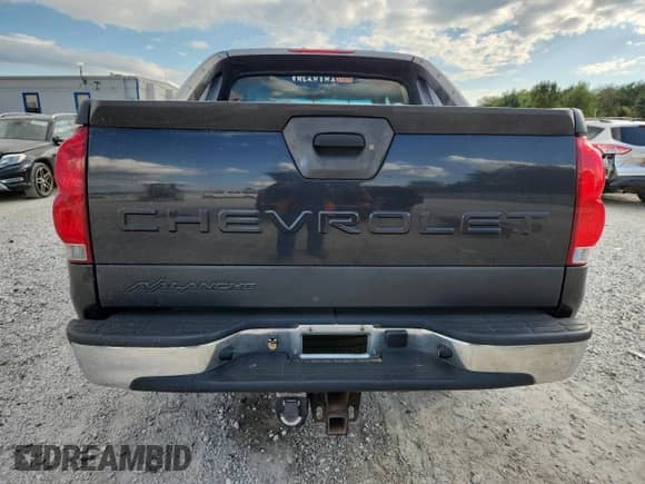 2005 Chevrolet Avalanche Z66 с VIN 3GNEC12Z05G237788, выставлен на аукционе Copart как лот 85520935 с пробегом 253 462 миль миль и Списание • Salvage title. История ставок и продаж доступна на DreamBid. Изображение 6.