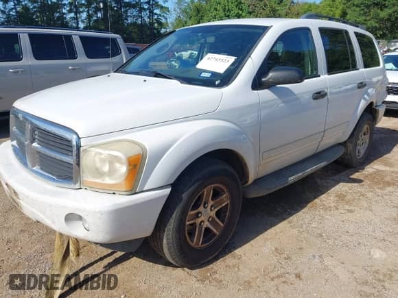 2005 Dodge Durango SLT with VIN 1D4HB48N65F500675, listed as a IAAI auction lot 42743523 with 301,938 mi miles and . Bid and sale history available at DreamBid. Image 2.