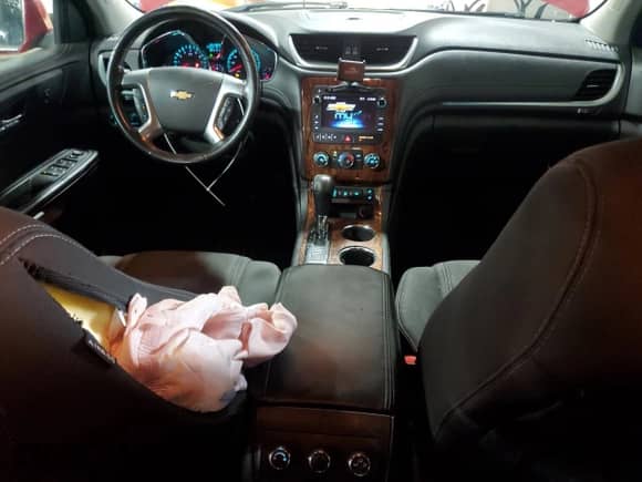 2013 Chevrolet Traverse LT с VIN 1GNKRGKDXDJ252448, выставлен на аукционе Copart как лот 69106445 с пробегом 222 245 миль миль и Списание • Salvage title. История ставок и продаж доступна на DreamBid. Изображение 8.