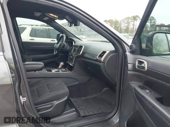 2017 Jeep Grand Cherokee Altitude z VIN 1C4RJEAG2HC605807, wystawiony jako IAAI lot #43382707 z przebiegiem 172 395 mil mil oraz . Historia ofert i sprzedaży dostępna na DreamBid. Obrazek 5.