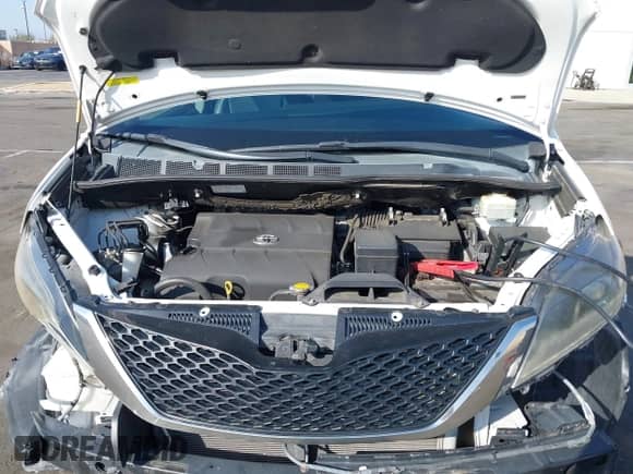 2015 Toyota Sienna SE with VIN 5TDXK3DC6FS627578, listed as a IAAI auction lot 41568684 with 124,138 mi miles and . Bid and sale history available at DreamBid. Image 10.