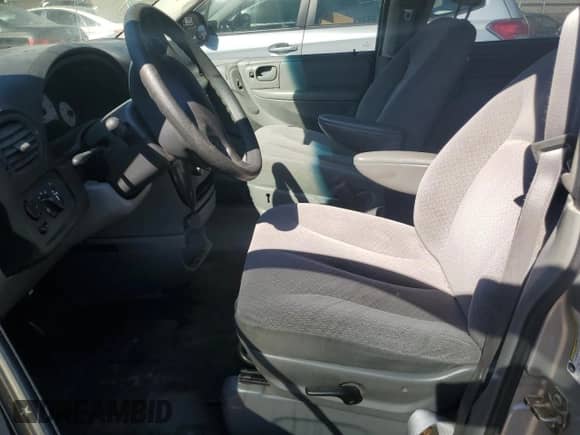 2006 Dodge Caravan SXT with VIN 1D4GP45R06B750264, listed as a Copart auction lot 85164015 with 176,100 mi miles and Salvage title. Bid and sale history available at DreamBid. Image 7.