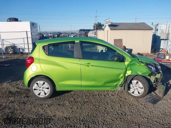 2016 Chevrolet Spark LS с VIN KL8CB6SA9GC607693, выставлен на аукционе IAAI как лот 43226246 с пробегом 49 617 миль миль и . История ставок и продаж доступна на DreamBid. Изображение 13.