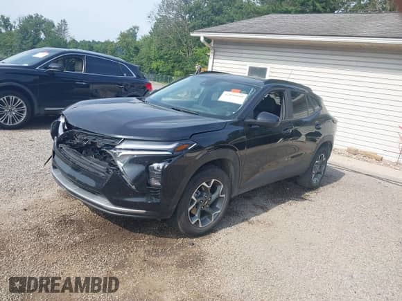 2025 Chevrolet Trax LT с VIN KL77LHEP2SC187721, выставлен на аукционе IAAI как лот 42898610 с пробегом 11 025 миль миль и . История ставок и продаж доступна на DreamBid. Изображение 2.