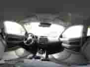 2023 Mitsubishi Outlander ES z VIN JA4ARUAU8PU002854, wystawiony jako IAAI lot #42192599 z przebiegiem 79 208 mil mil oraz . Historia ofert i sprzedaży dostępna na DreamBid. Obrazek 19.