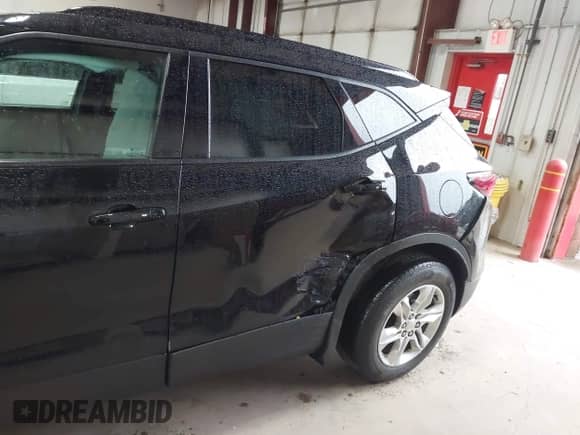 2020 Chevrolet Blazer LT with VIN 3GNKBCRS5LS725199, listed as a IAAI auction lot 43291407 with 44,936 mi miles and . Bid and sale history available at DreamBid. Image 6.