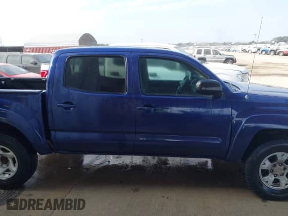 2007 Toyota Tacoma PreRunner z VIN 3TMJU62N57M041798, wystawiony jako IAAI lot #43423609 z przebiegiem 266 794 mil mil oraz . Historia ofert i sprzedaży dostępna na DreamBid. Obrazek 13.
