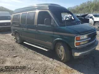 1999 Chevrolet Express с VIN 1GBFG15R4X1025575, выставлен на аукционе Copart как лот 54046905 с пробегом Не указан миль и Списание • Salvage title. История ставок и продаж доступна на DreamBid. Изображение 4.
