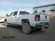2017 Chevrolet Silverado 2500HD Work Truck z VIN 1GC1KUEGXHF234974, wystawiony jako Copart lot #50939185 z przebiegiem 85 165 mil mil oraz Czysty tytuł • Clean title. Historia ofert i sprzedaży dostępna na DreamBid. Obrazek 2.