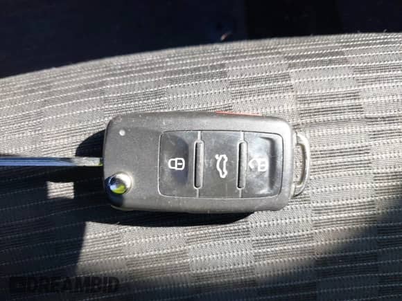 2013 Volkswagen Tiguan S с VIN WVGAV3AX6DW569033, выставлен на аукционе IAAI как лот 43354511 с пробегом 118 681 миль миль и . История ставок и продаж доступна на DreamBid. Изображение 11.