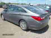 2011 Hyundai Sonata GLS z VIN 5NPEB4AC7BH043806, wystawiony jako IAAI lot #43094672 z przebiegiem 116 387 mil mil oraz . Historia ofert i sprzedaży dostępna na DreamBid. Obrazek 3.
