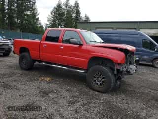 2004 Chevrolet Silverado 2500HD LT3 z VIN 1GCHK23G14F180092, wystawiony jako Copart lot #90902515 z przebiegiem Nie podano mil oraz Szkoda całkowita • Salvage title. Historia ofert i sprzedaży dostępna na DreamBid. Obrazek 4.