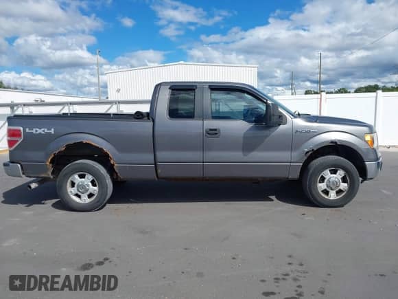 2012 Ford F-150 XLT with VIN 1FTFX1EF0CFA15379, listed as a IAAI auction lot 43438928 with 123,770 mi miles and . Bid and sale history available at DreamBid. Image 13.
