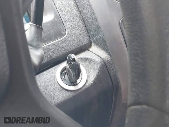 2015 Ram 1500 Express z VIN 1C6RR7KT7FS690136, wystawiony jako IAAI lot #42618497 z przebiegiem 194 347 mil mil oraz . Historia ofert i sprzedaży dostępna na DreamBid. Obrazek 11.