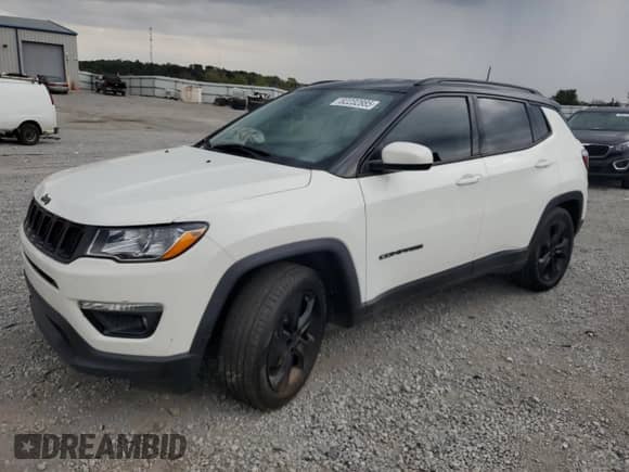 2020 Jeep Compass Altitude с VIN 3C4NJCBB4LT147531, выставлен на аукционе Copart как лот 82232885 с пробегом 64 469 миль миль и Списание • Salvage title. История ставок и продаж доступна на DreamBid. Изображение 1.