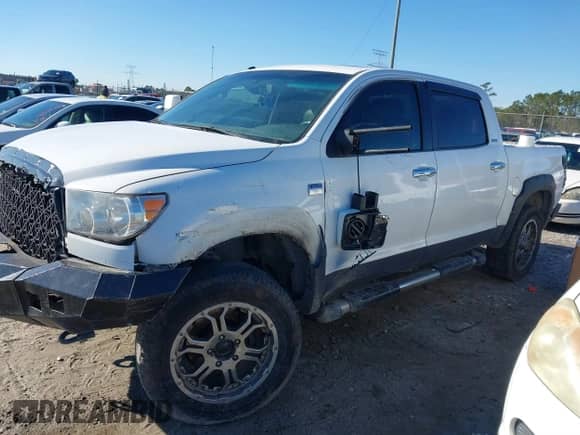 2013 Toyota Tundra Limited с VIN 5TFHW5F12DX312459, выставлен на аукционе IAAI как лот 41303176 с пробегом 289 393 миль миль и . История ставок и продаж доступна на DreamBid. Изображение 20.