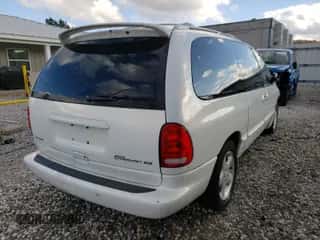 2000 Dodge Caravan ES z VIN 1B4GP74L7YB645653, wystawiony jako Copart lot #54732250 z przebiegiem 166 274 mil mil oraz Nie do naprawy • Non repairable. Historia ofert i sprzedaży dostępna na DreamBid. Obrazek 4.