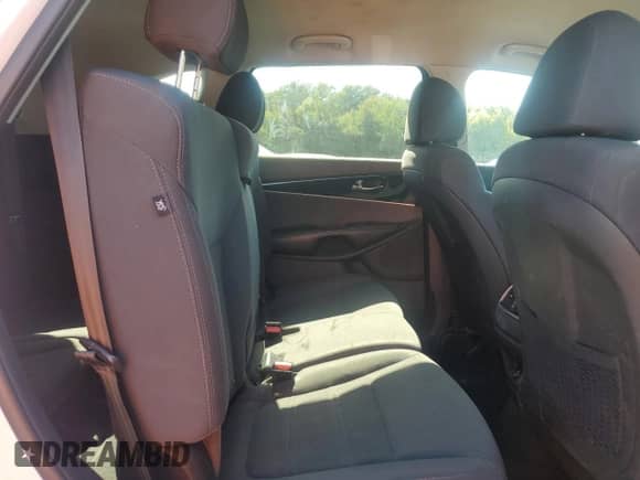 2019 Kia Sorento LX with VIN 5XYPG4A58KG512257, listed as a Copart auction lot 81467705 with 170,912 mi miles and Clean title. Bid and sale history available at DreamBid. Image 11.