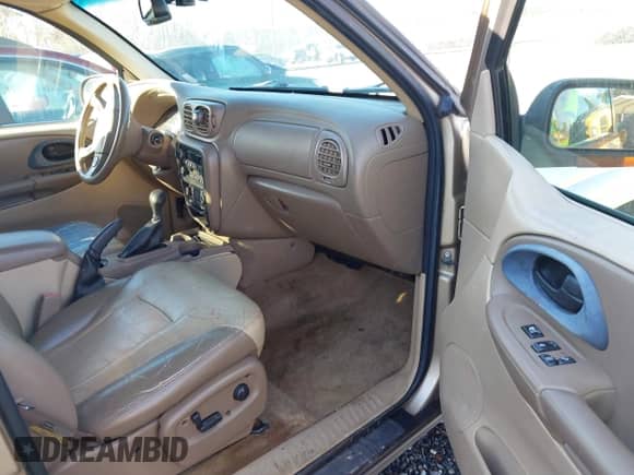 2004 Chevrolet TrailBlazer EXT LT с VIN 1GNET16P146155237, выставлен на аукционе IAAI как лот 40819400 с пробегом Не указан миль и . История ставок и продаж доступна на DreamBid. Изображение 5.