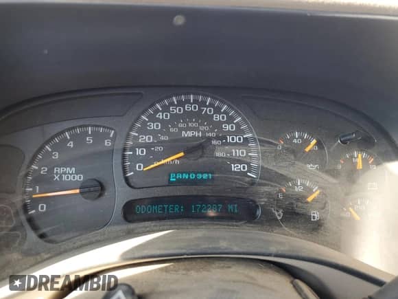 2004 Chevrolet Suburban LT с VIN 3GNEC16TX4G325512, выставлен на аукционе Copart как лот 85738065 с пробегом 172 287 миль миль и Чистый • Clean title. История ставок и продаж доступна на DreamBid. Изображение 9.