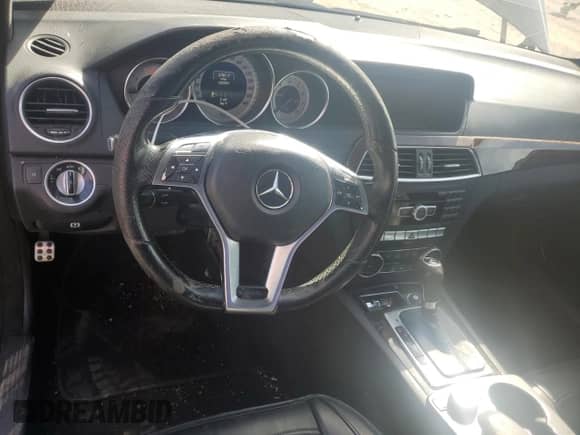 2014 Mercedes-Benz C 250 Sport with VIN WDDGF4HBXEA937911, listed as a Copart auction lot 82749495 with 100,337 mi miles and Clean title. Bid and sale history available at DreamBid. Image 8.