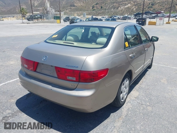 2005 Honda Accord LX с VIN JHMCM56475C004673, выставлен на аукционе IAAI как лот 42477938 с пробегом Не указан миль и . История ставок и продаж доступна на DreamBid. Изображение 4.