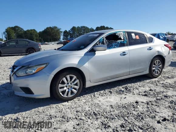 2016 Nissan Altima S z VIN 1N4AL3AP2GC238245, wystawiony jako Copart lot #85303315 z przebiegiem 228 457 mil mil oraz Czysty tytuł • Clean title. Historia ofert i sprzedaży dostępna na DreamBid. Obrazek 1.