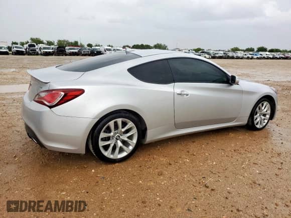 2016 Hyundai Genesis Coupe 3.8L Base with VIN KMHHT6KJ2GU137202, listed as a Copart auction lot 61546655 with 86,796 mi miles and Salvage title. Bid and sale history available at DreamBid. Image 3.