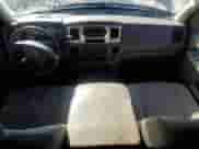 2007 Dodge 1500 SLT z VIN 3D7KR19D67G825885, wystawiony jako Copart lot #46175865 z przebiegiem 167 971 mil mil oraz Szkoda całkowita • Salvage title. Historia ofert i sprzedaży dostępna na DreamBid. Obrazek 8.