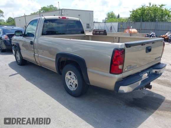 2004 Chevrolet Silverado 1500 LS with VIN 1GCEC14T84Z306534, listed as a IAAI auction lot 42603911 with 172,896 mi miles and . Bid and sale history available at DreamBid. Image 3.