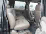 1999 Chevrolet Suburban with VIN 3GNGK26J8XG220021, listed as a IAAI auction lot 42145815 with 172,956 mi miles and . Bid and sale history available at DreamBid. Image 8.