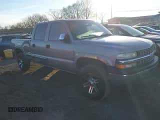 2001 Chevrolet Silverado 1500HD LS z VIN 1GCGC13U71F149241, wystawiony jako IAAI lot #41453794 z przebiegiem 281 382 mil mil oraz . Historia ofert i sprzedaży dostępna na DreamBid. Obrazek 1.