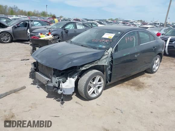 2015 Volvo S60 T5 Premier с VIN YV1612TB5F1310965, выставлен на аукционе IAAI как лот 42069463 с пробегом 107 178 миль миль и . История ставок и продаж доступна на DreamBid. Изображение 2.