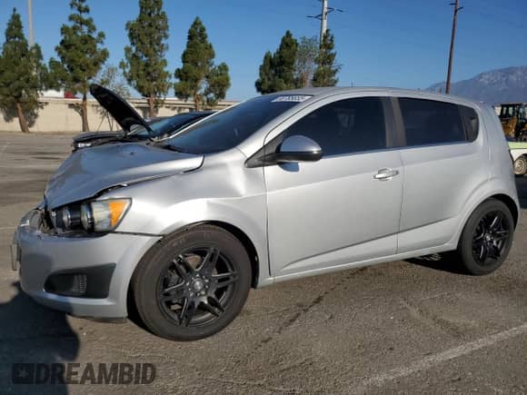 2013 Chevrolet Sonic LT with VIN 1G1JC6SB8D4193096, listed as a Copart auction lot 68785655 with 80,478 mi miles and Salvage title. Bid and sale history available at DreamBid. Image 1.