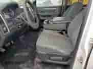 2020 Ram 1500 SLT z VIN 1C6RR7TT6LS117870, wystawiony jako Copart lot #66863875 z przebiegiem 156 919 mil mil oraz Czysty tytuł • Clean title. Historia ofert i sprzedaży dostępna na DreamBid. Obrazek 7.