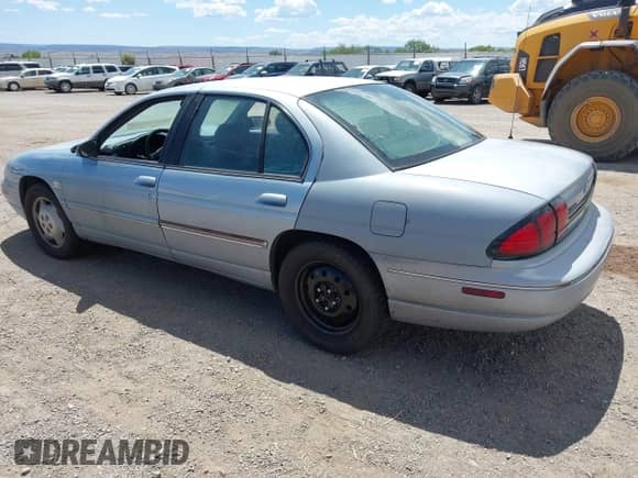 1997 Chevrolet Lumina LS с VIN 2G1WL52M2V1138433, выставлен на аукционе IAAI как лот 42593202 с пробегом 173 046 миль миль и . История ставок и продаж доступна на DreamBid. Изображение 3.