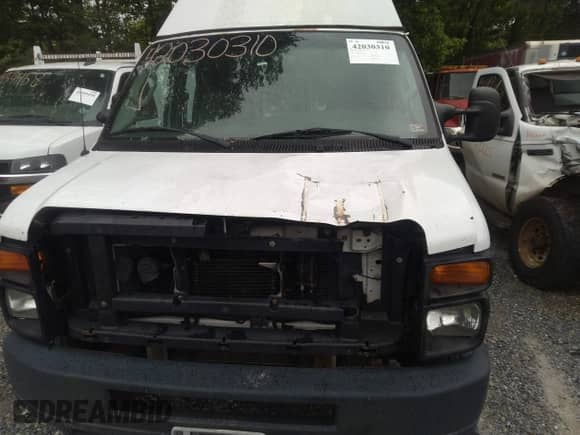 2008 Ford Econoline Cargo Commercial with VIN 1FTNE24W78DA10529, listed as a IAAI auction lot 42030310 with 359,982 mi miles and . Bid and sale history available at DreamBid. Image 6.