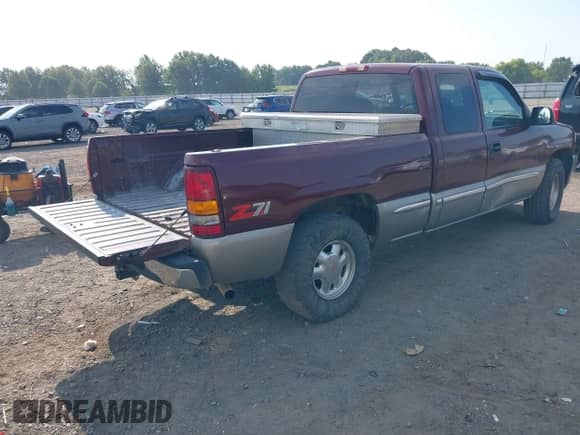 1999 GMC Sierra 1500 SL с VIN 1GTEK19T1XE535029, выставлен на аукционе IAAI как лот 42942267 с пробегом 285 652 миль миль и . История ставок и продаж доступна на DreamBid. Изображение 4.