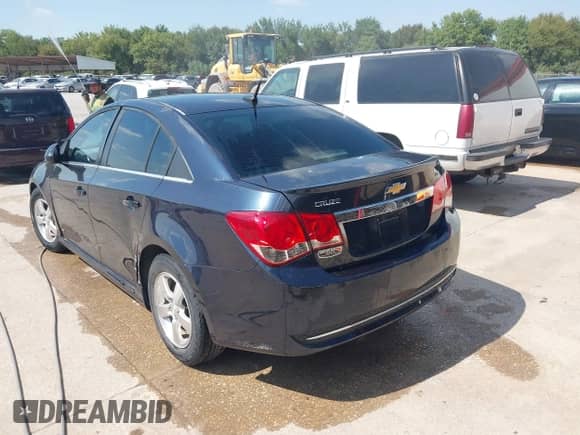 2014 Chevrolet Cruze 1LT с VIN 1G1PC5SB2E7173298, выставлен на аукционе IAAI как лот 43295214 с пробегом 136 589 миль миль и . История ставок и продаж доступна на DreamBid. Изображение 3.